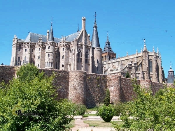 Palacio de Gaudí y Catedral de Astorga