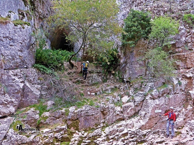 Cueva en el Estrecho del Mijares
