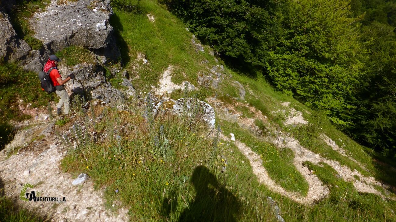 Bajada con fuerte inclinacion