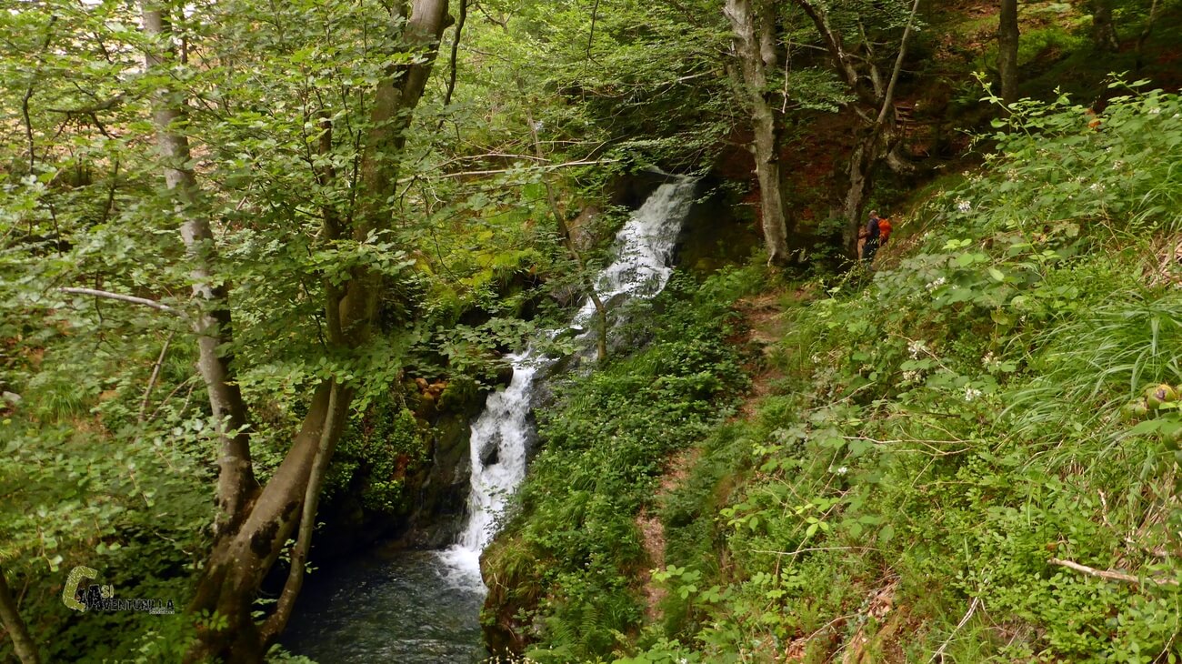 Cascada en el rio Zirauntza