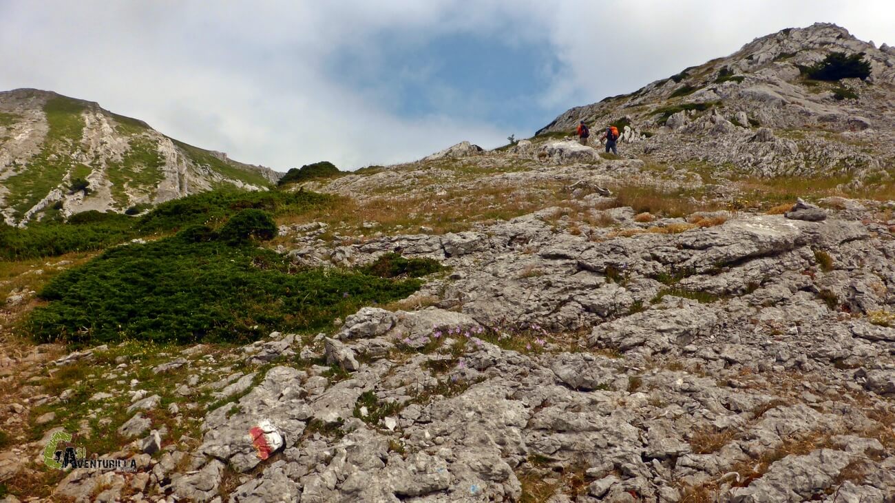 Subiendo al pico Imeleku