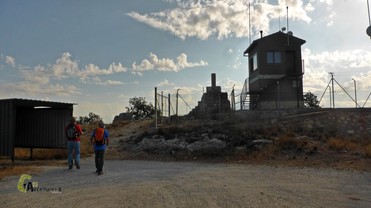 Antenas de telecomunicaciones en el pico Moluengo