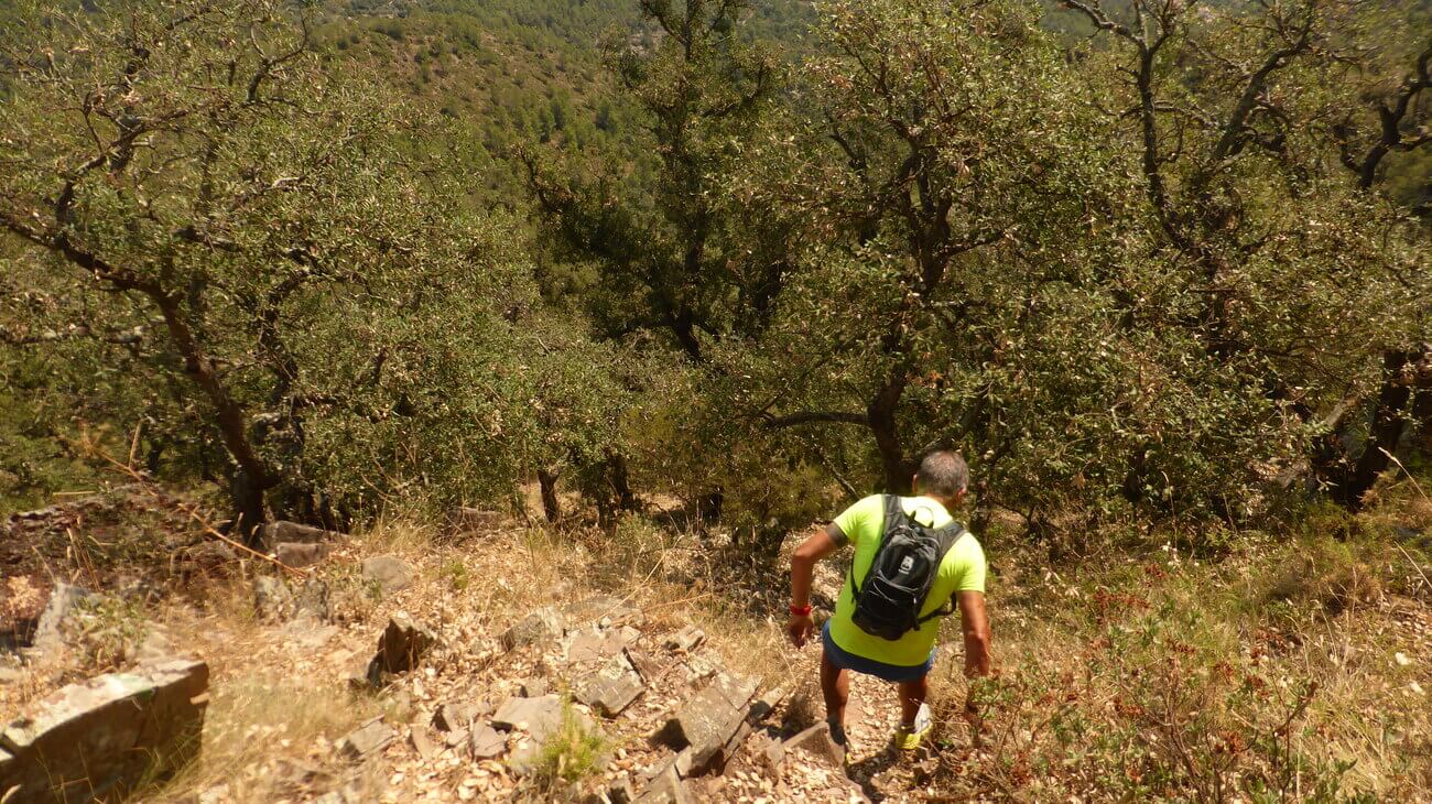 Bajando con fuerte pendiente en el SL-V 27