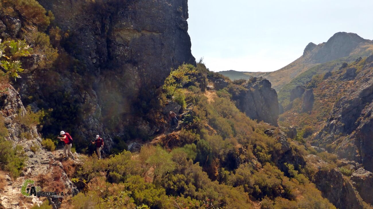 Sendero para subir a la ermita de San Froilan