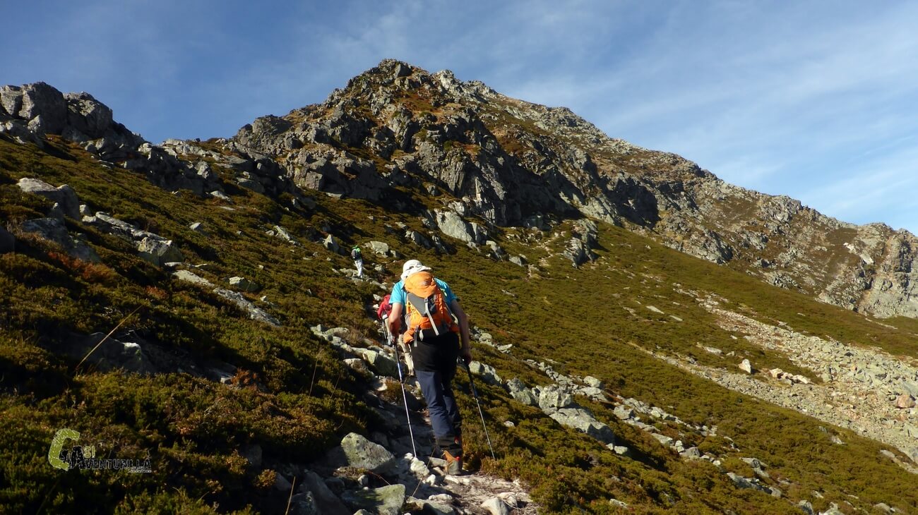 Sendero hacia el pico Torres
