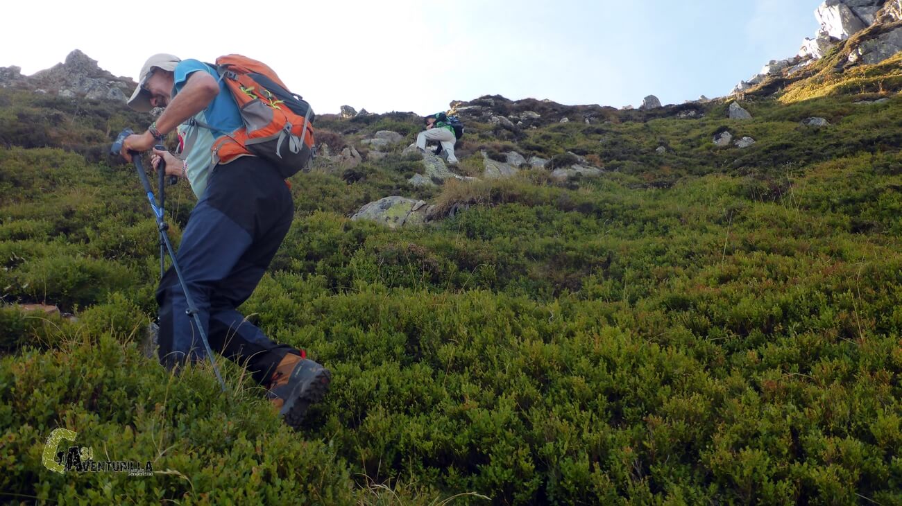 Fuerte subida al pico Torres