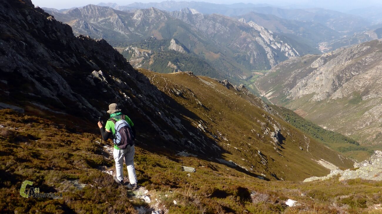 Descendiendo del pico Torres hacia el collado Valverde
