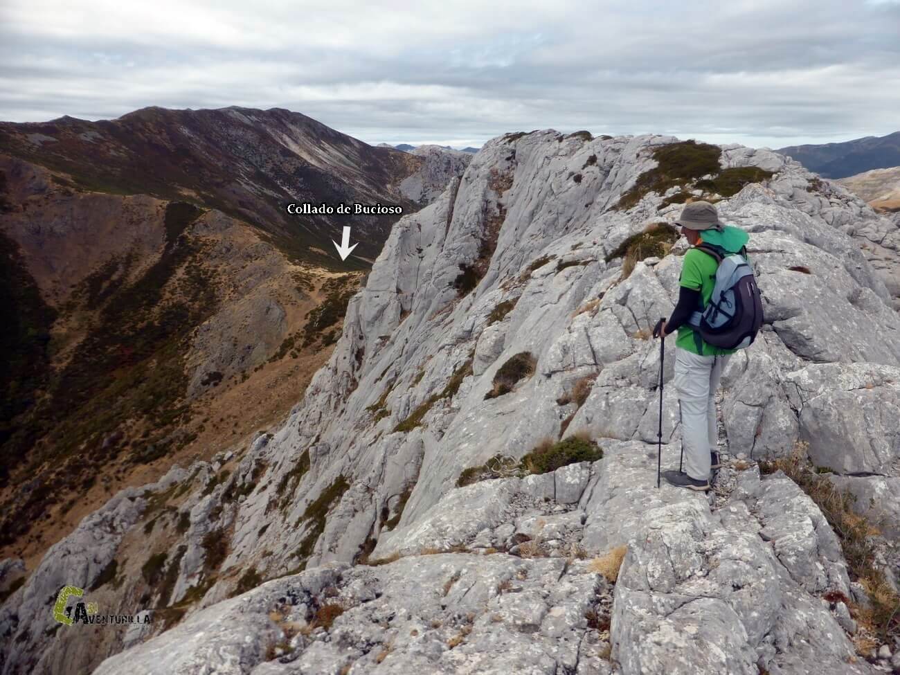 Por el cordal, divisamos el collado de Bucioso