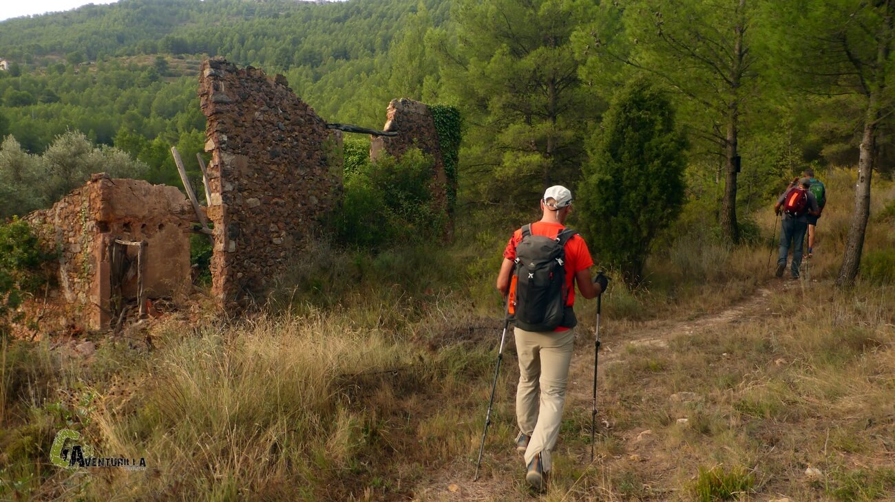 Pasando junto al Mas del Perdut