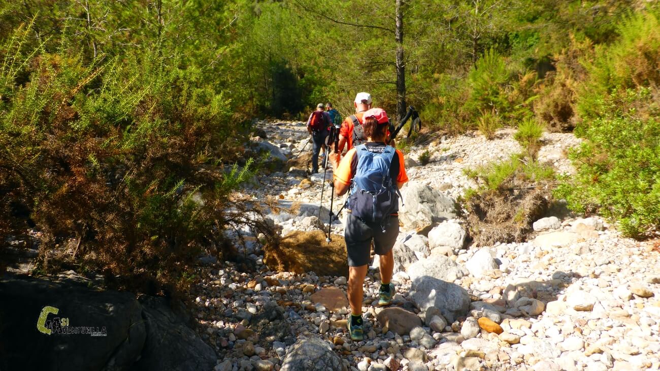 Entrando en el barranco del Salt del Cavall