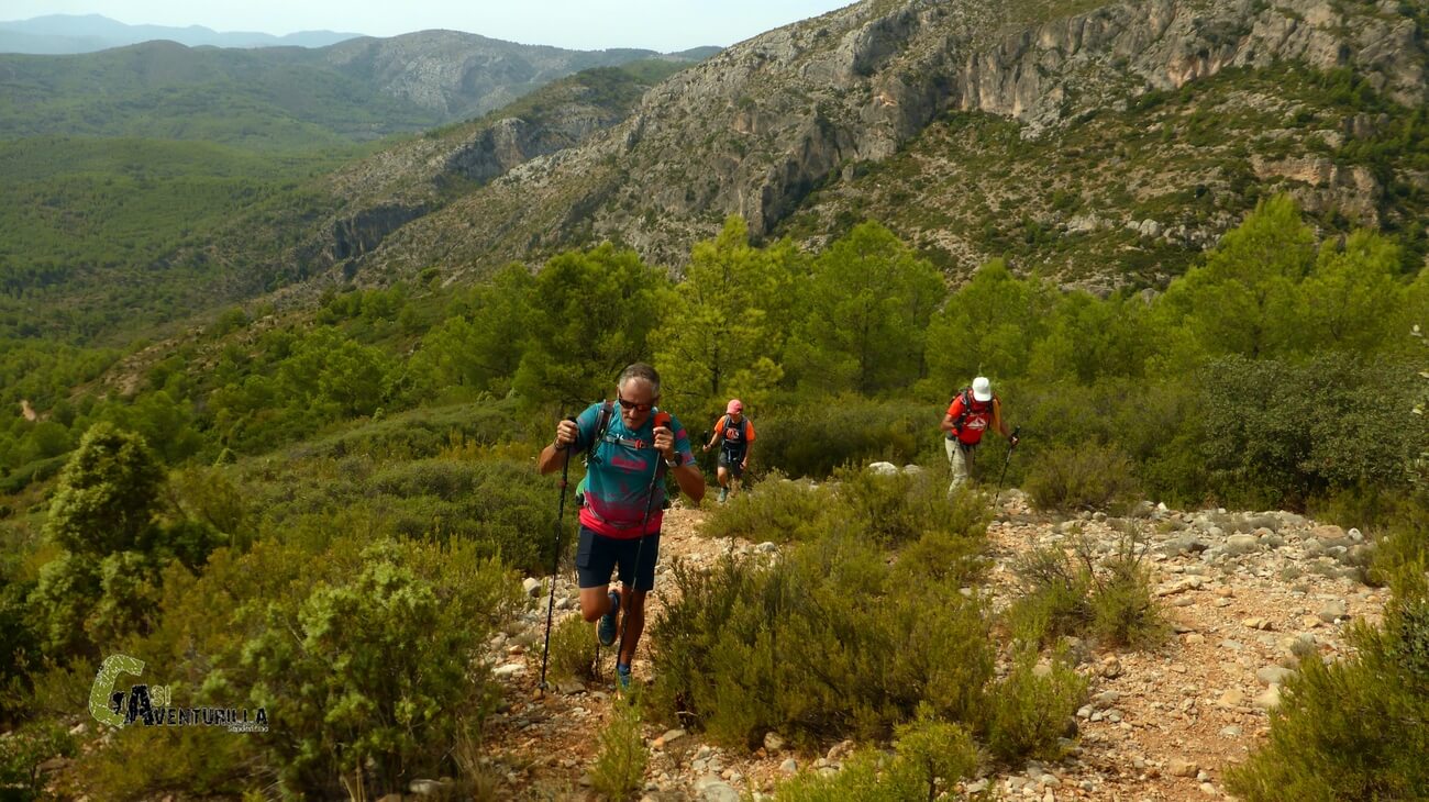 Subiendo al Tossal de la Palmereta