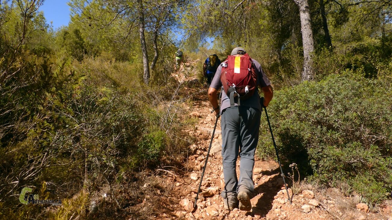 Subiendo hacia le ermita de Santa Barbara en la Calderona