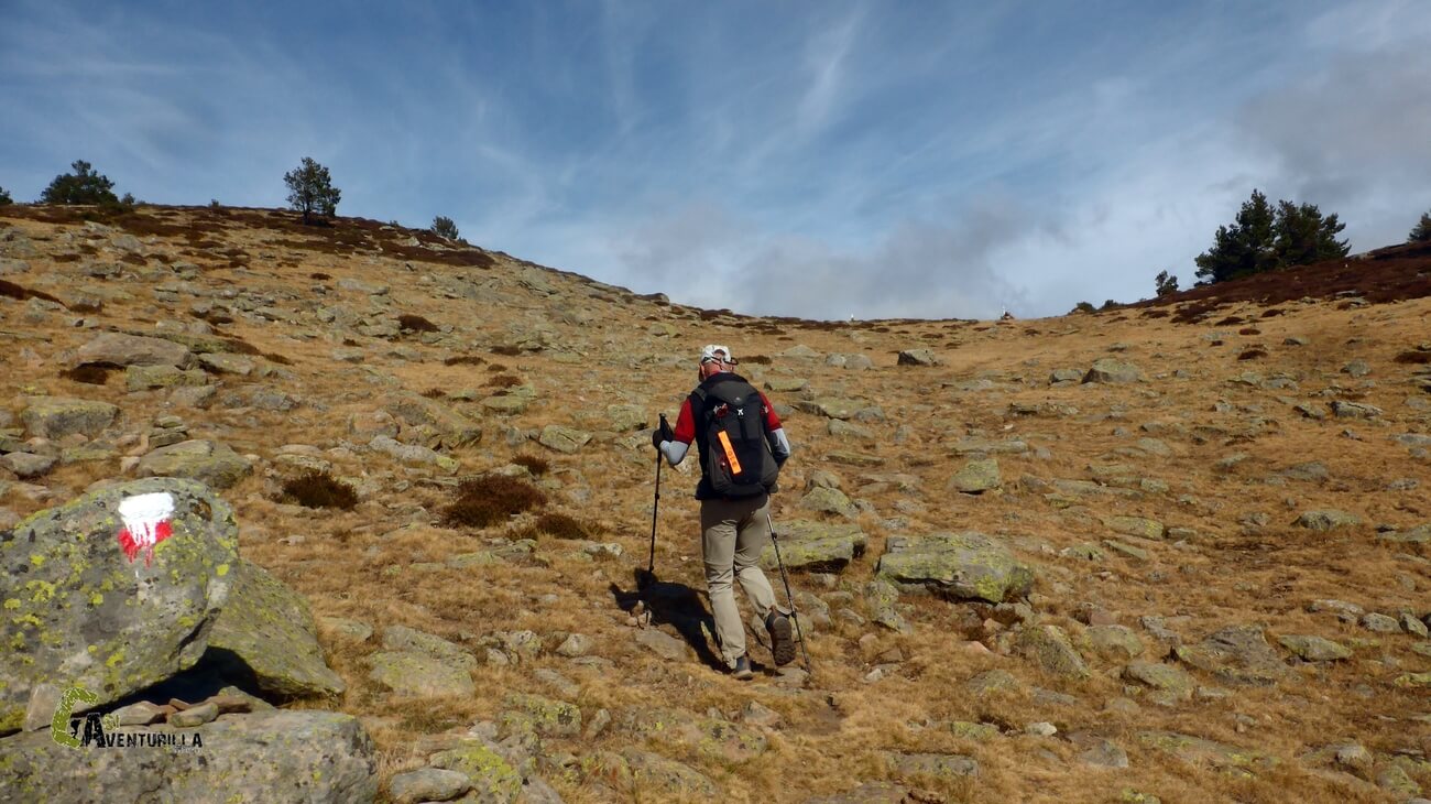 Por el GR hacia el collado