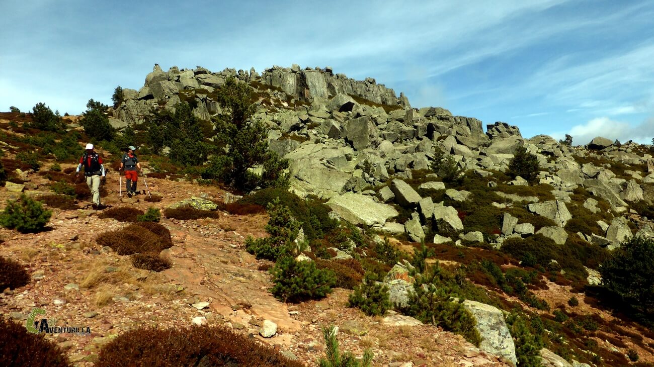 risco Zurraquin detras de nosotros