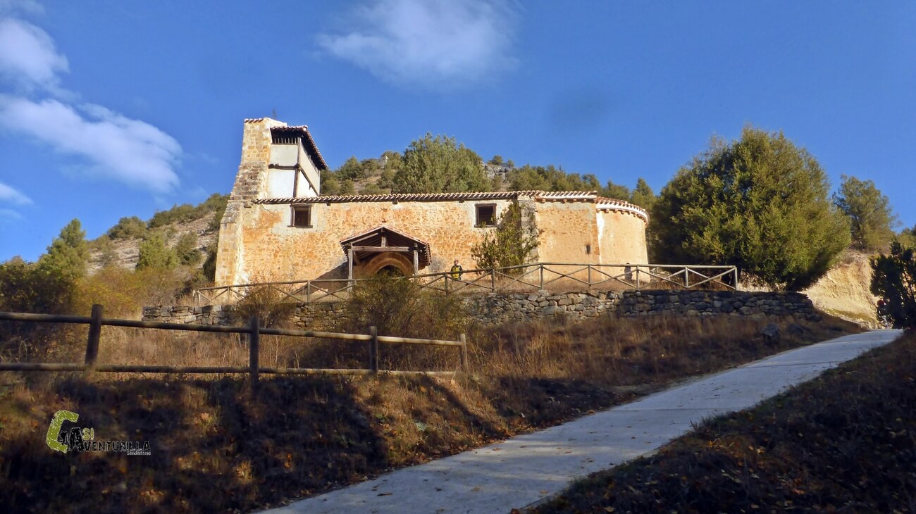 Pasando cerca de la Ermita de la Virgen del Valle