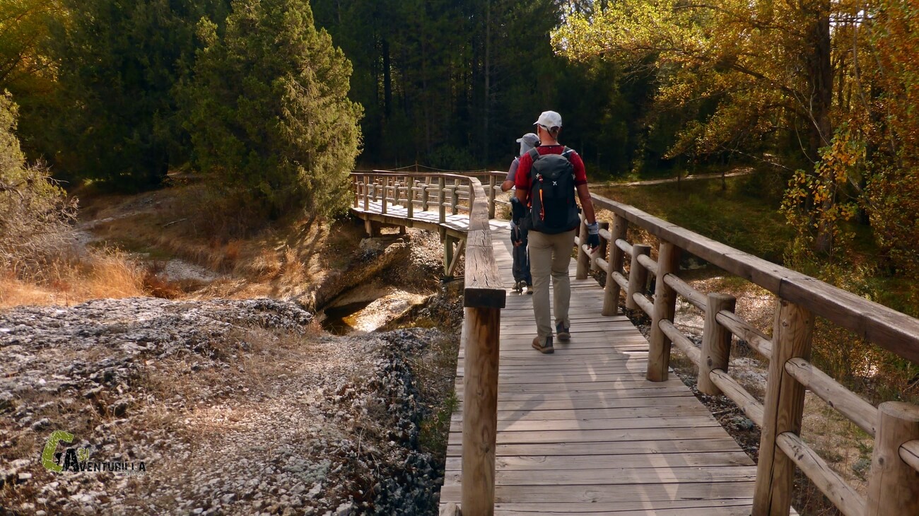 Puente hacia el rio Cabrejas