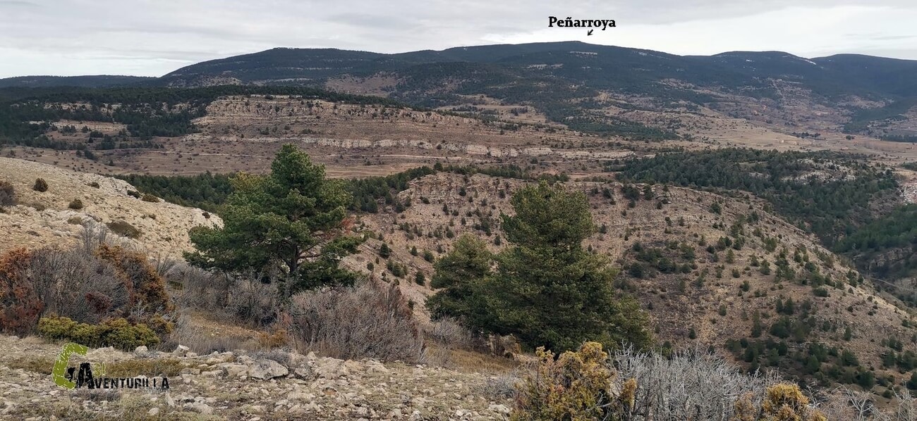 Peñarroya al fondo