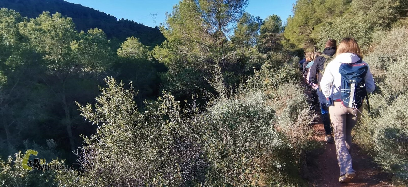 Sendero para subir al Pic de la Creu