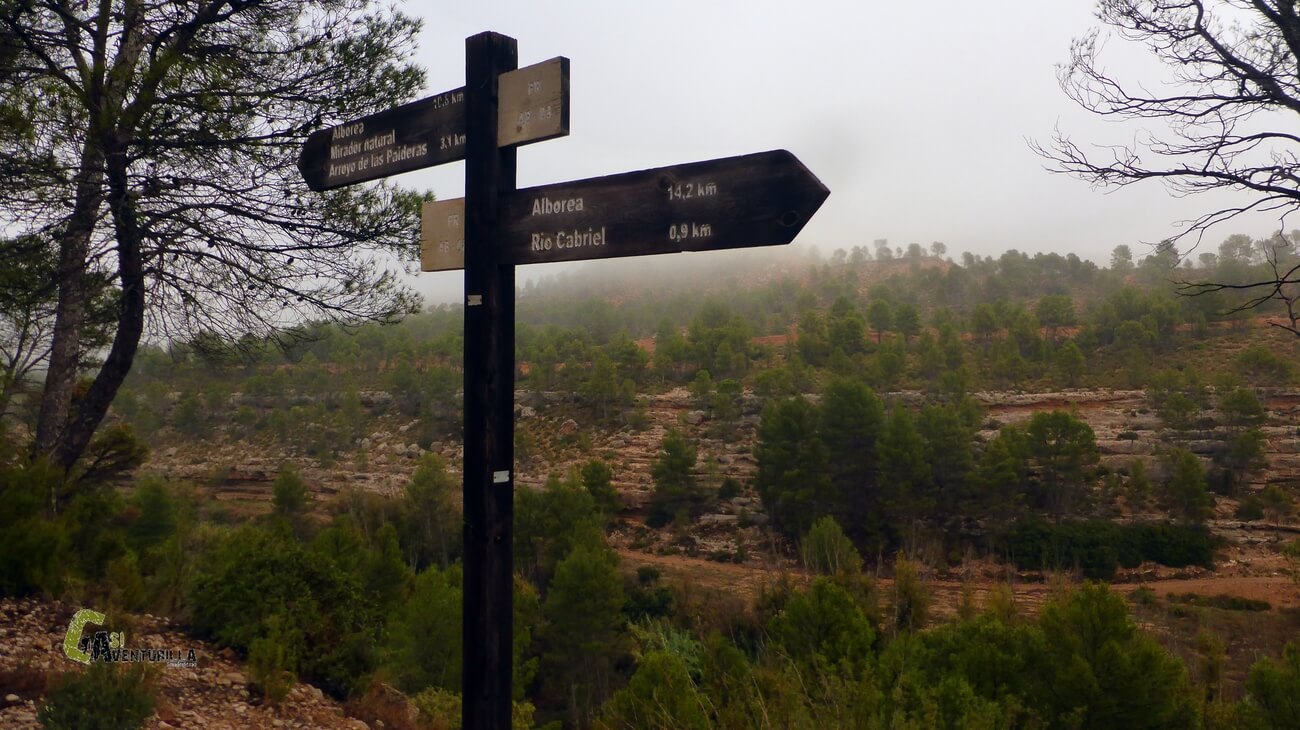 Poste señalizador del sendero PR-AB 08