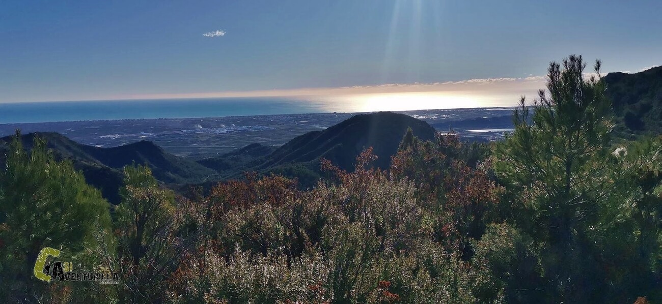 Panorámica del mar Mediterraneo desde la sierra de Espadan