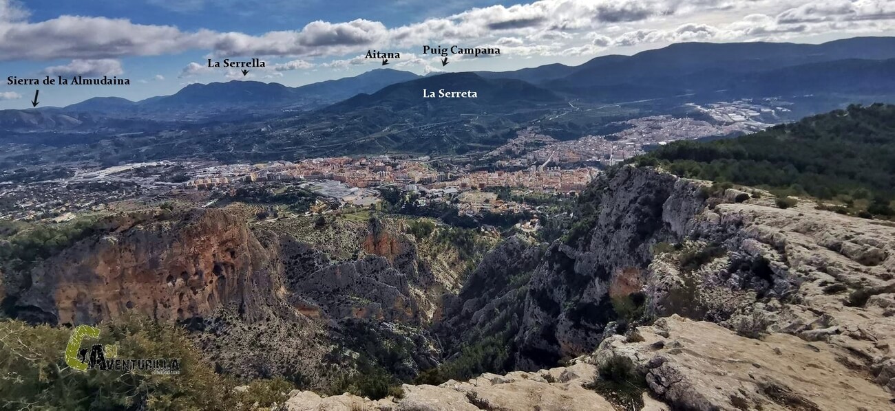 Por la parte alta del Barranc del Cint