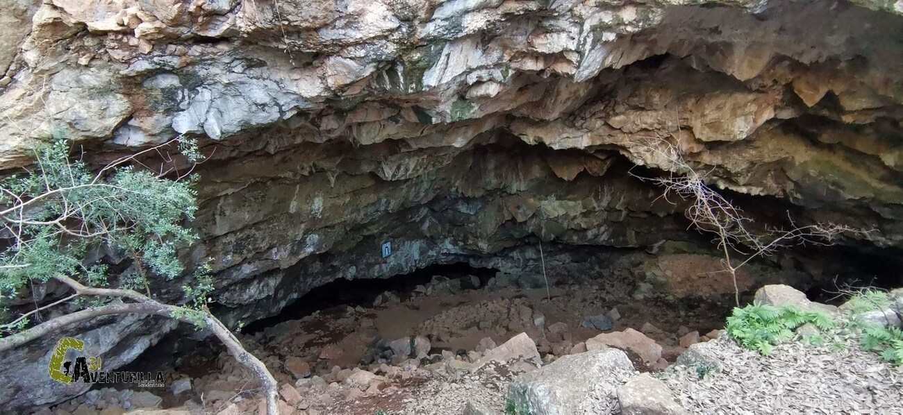 Entrada de la Cueva de Sant Vicent