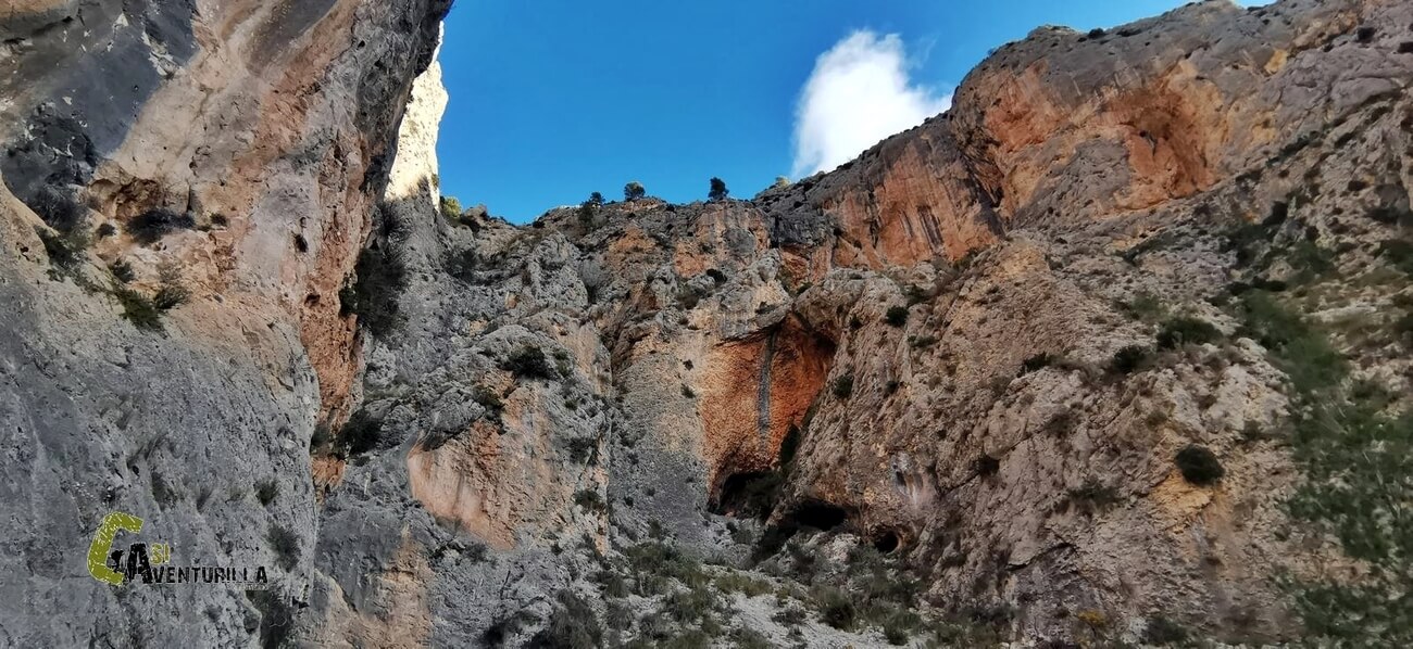 Entrando en el barranc del Cint