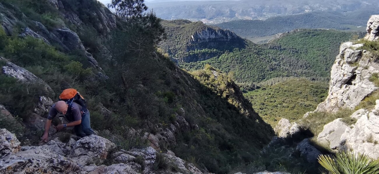 Terminando de subir por la canal