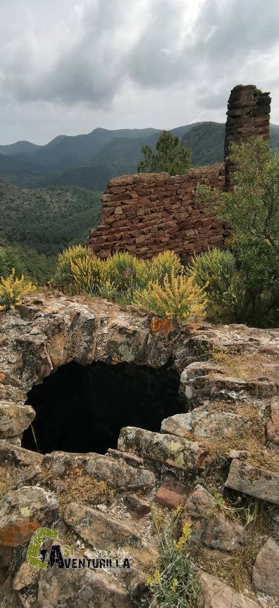 Aljibe en el castillo del Real de Olocau