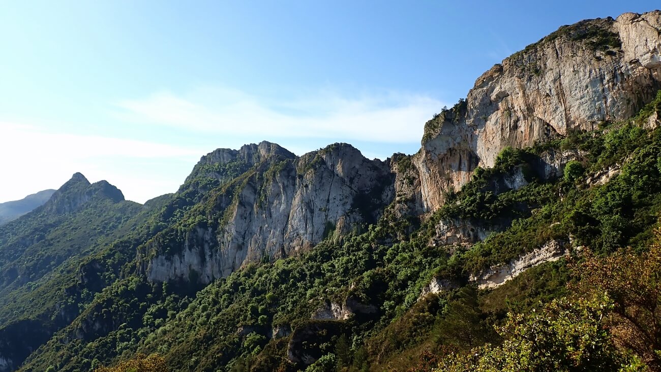 Cresta de la sierra de Corbera
