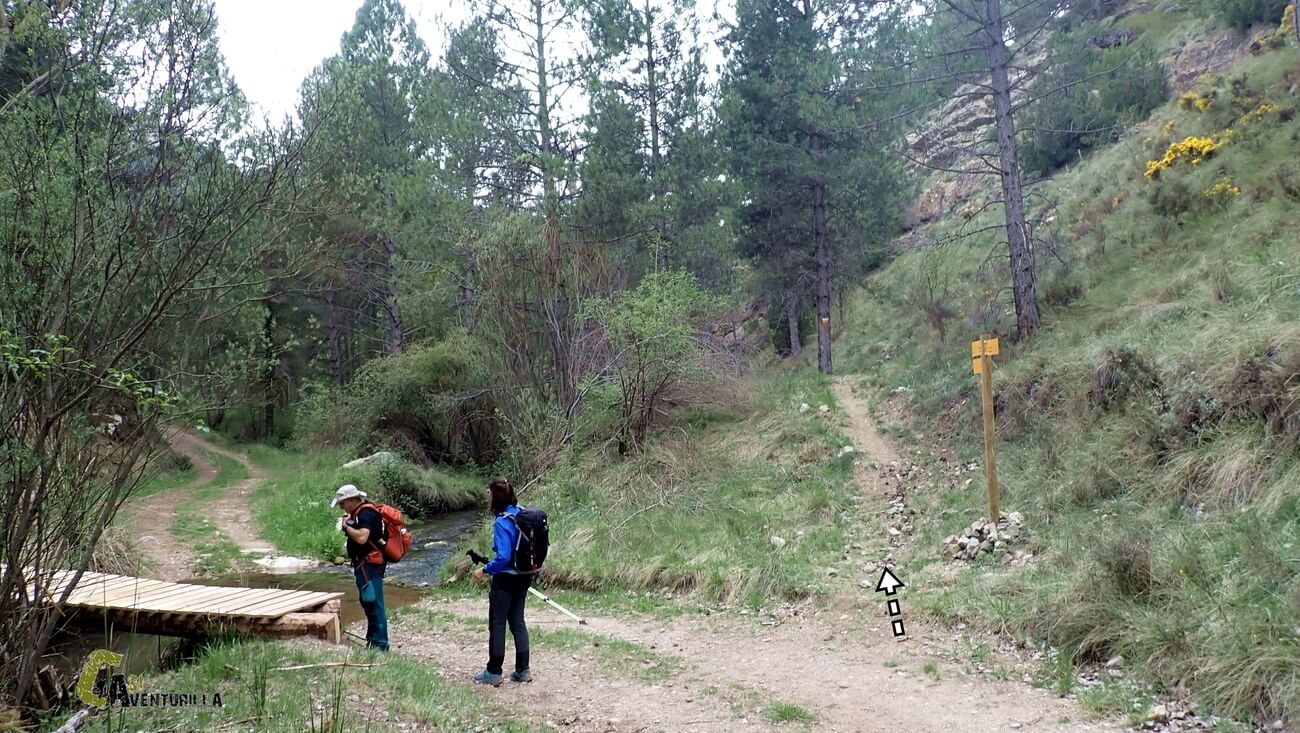 Cruce en el camino de la Tormeda
