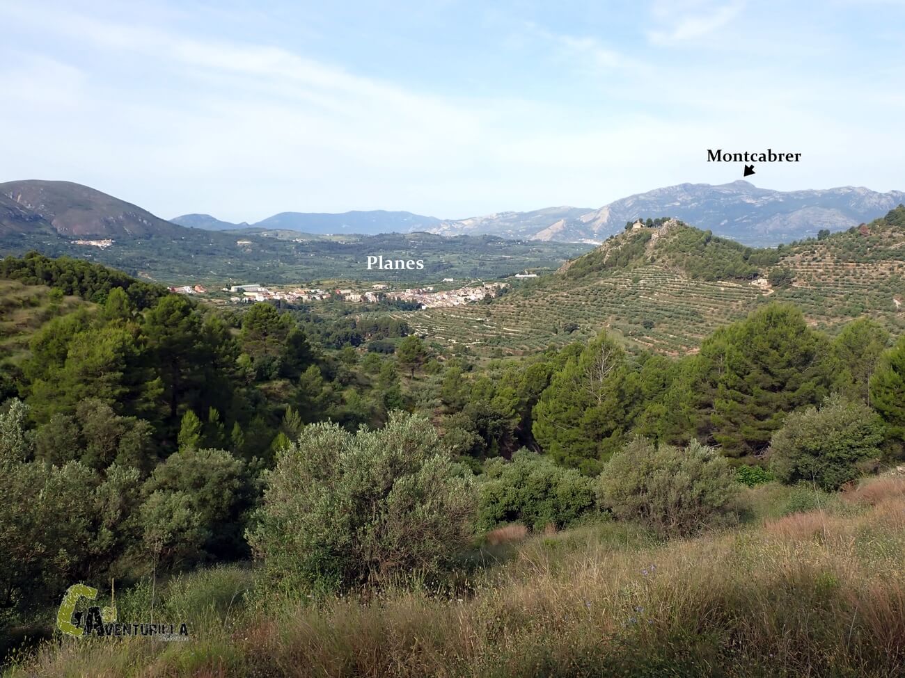 Panoramica hacia Planes y la Mariola