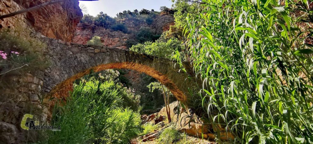 l'Arquet en el barranco de Castro