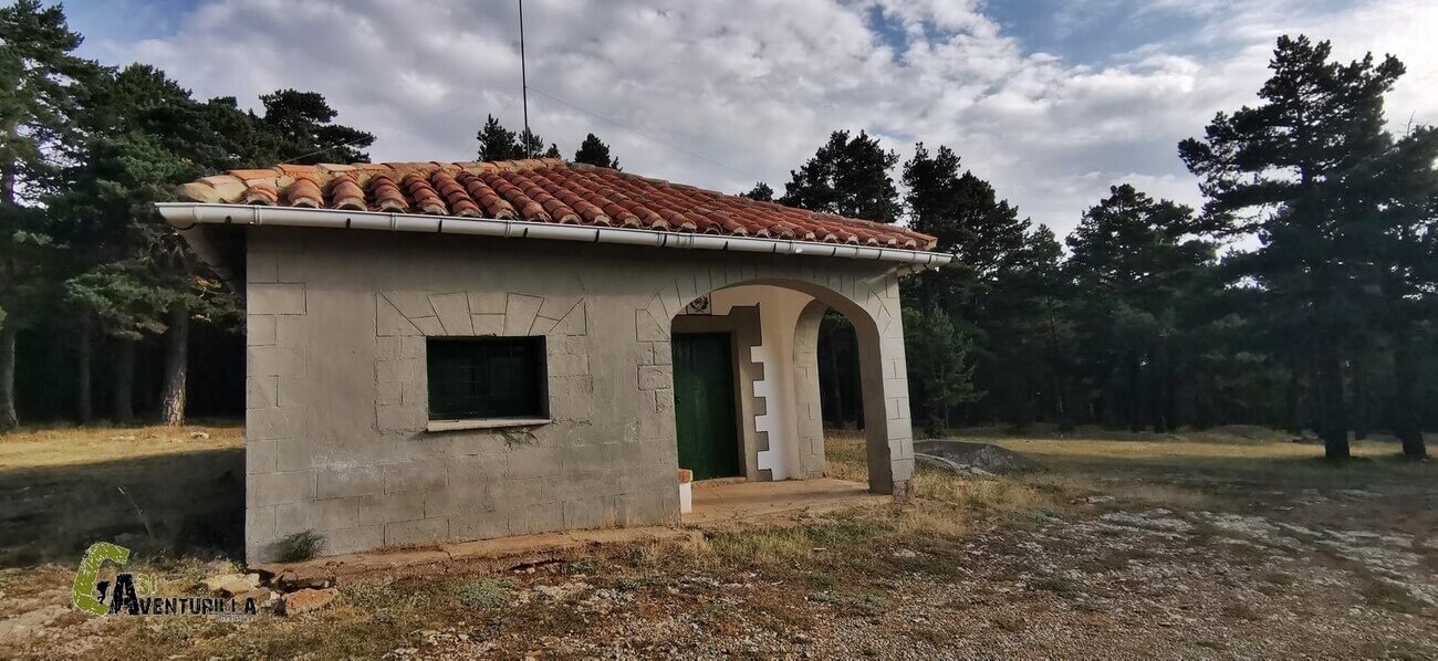 Refugio del Monegro en la sierra de Gudar