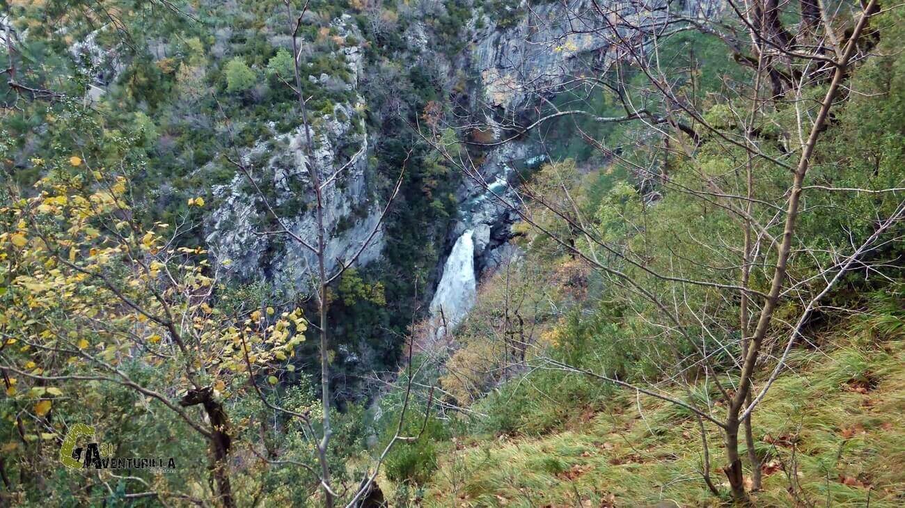Cascadas en el camino de Turieto