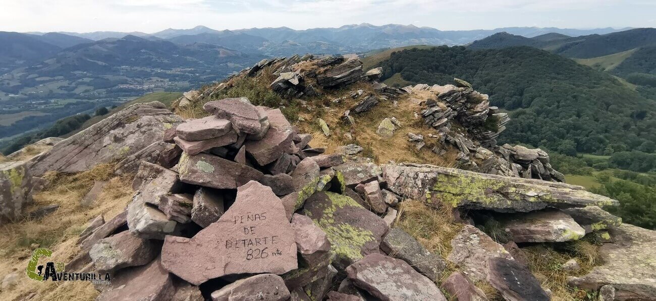 En la cima de las Peñas de Betarte