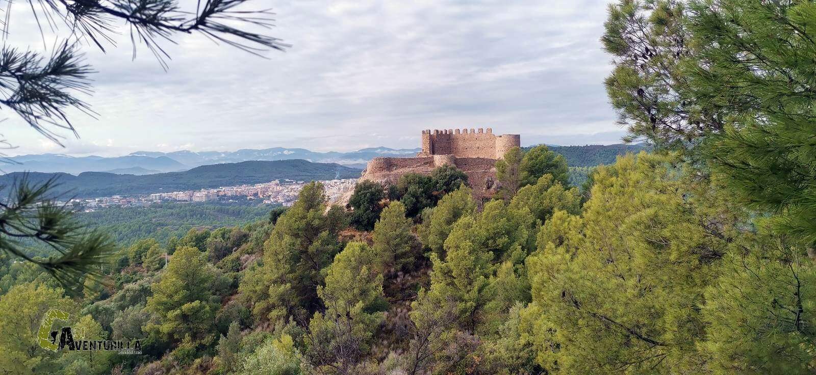 Vistas al castillo del Alcalaten